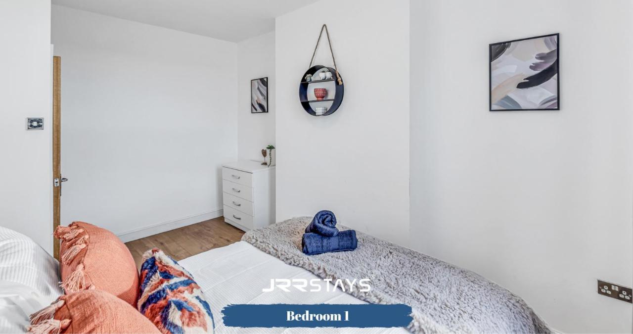 Cardiff Stylish 2 Bedroom Sleeps 6 Wi-Fi - Jrr Stays Екстериор снимка