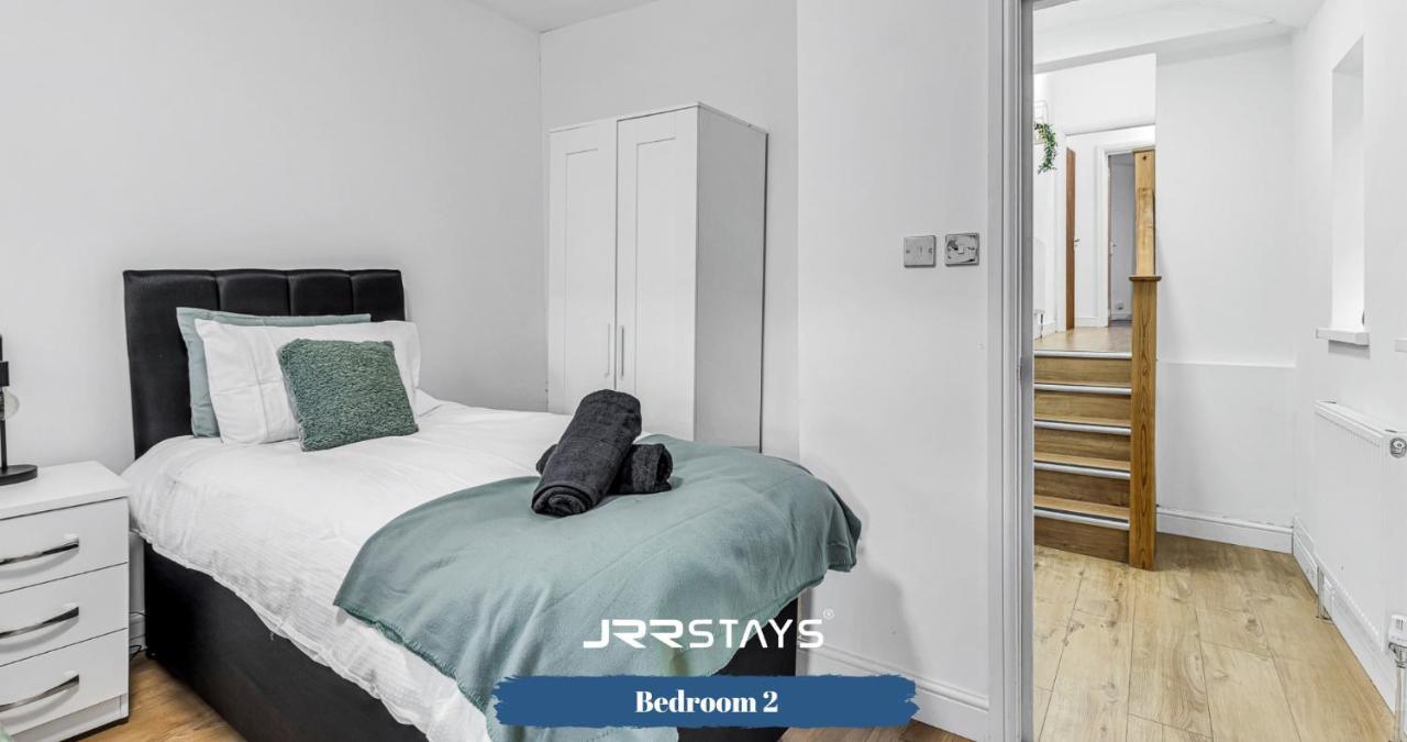 Cardiff Stylish 2 Bedroom Sleeps 6 Wi-Fi - Jrr Stays Екстериор снимка