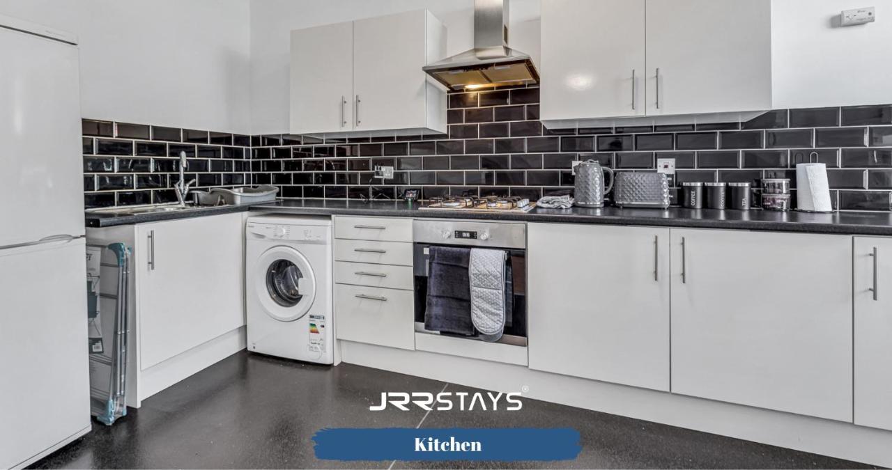 Cardiff Stylish 2 Bedroom Sleeps 6 Wi-Fi - Jrr Stays Екстериор снимка